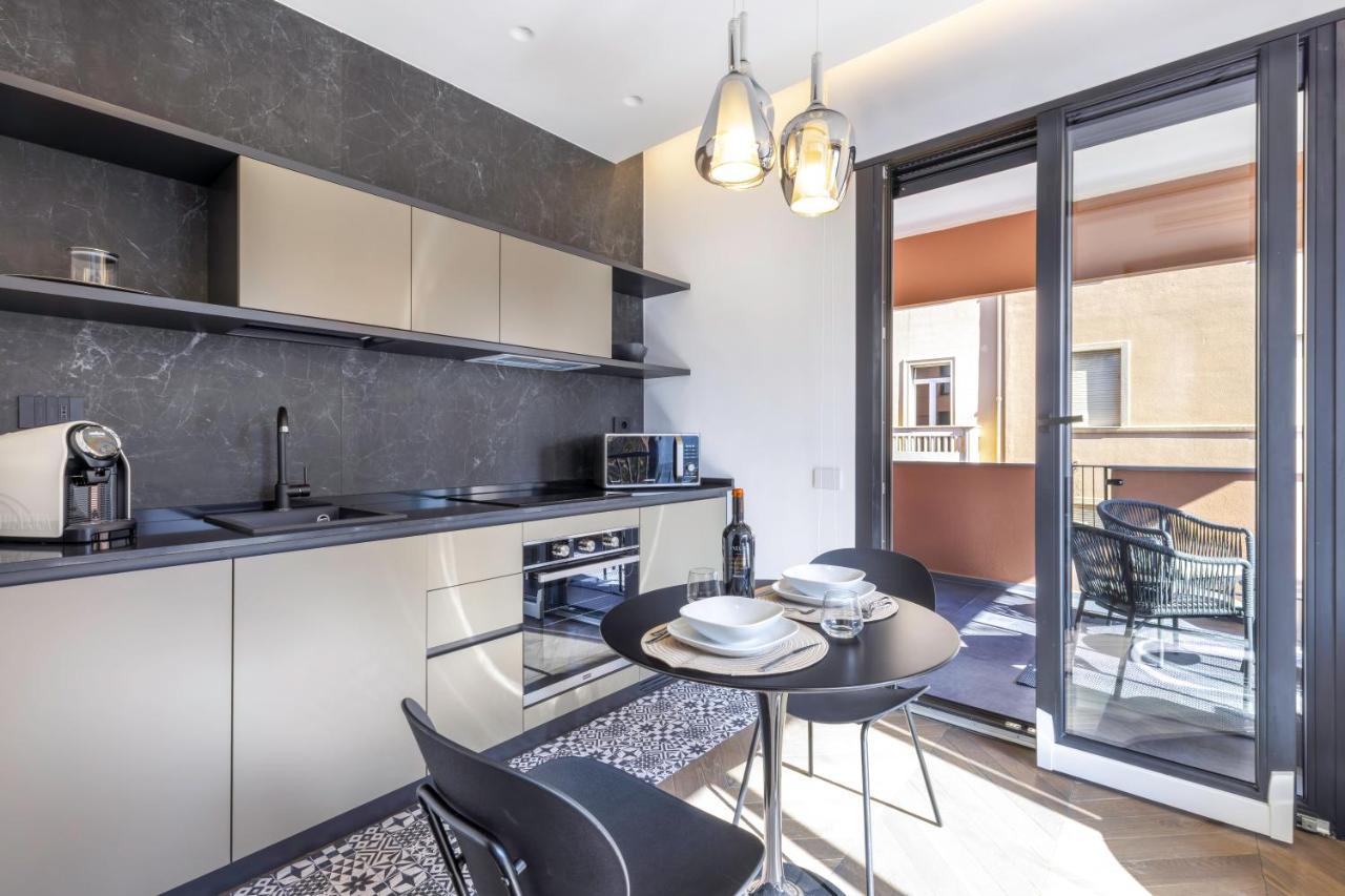 Vittoria'S Luxury Apartment Cagliari Exterior photo